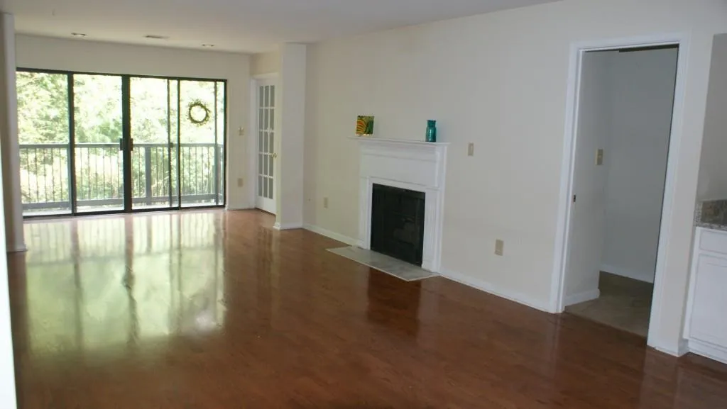 4208 Pine Heights Unit 4208, Atlanta, Georgia 30324, 2 Bedrooms Bedrooms, ,2 BathroomsBathrooms,Residential,Sold,4208 Pine Heights Unit 4208,5686554
