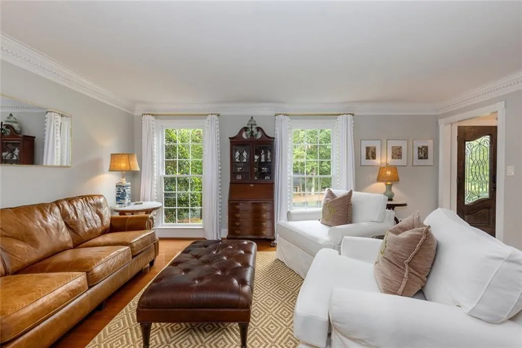 8145 Habersham Waters Road, Sandy Springs, Georgia 30350, 4 Bedrooms Bedrooms, ,3 BathroomsBathrooms,Residential,For Sale,8145 Habersham Waters Road,7633186