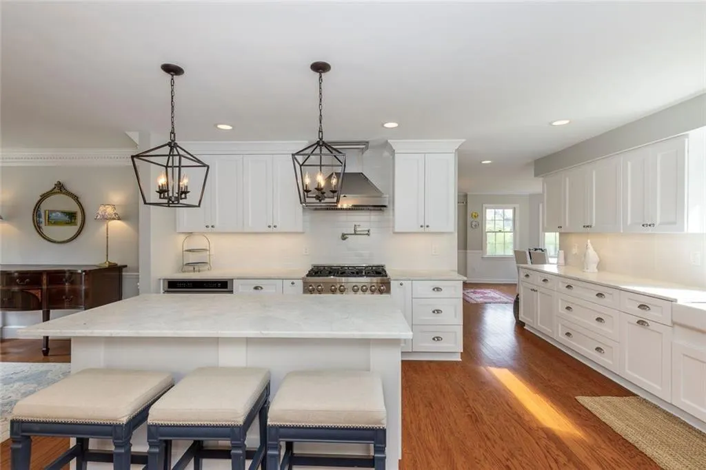 8145 Habersham Waters Road, Sandy Springs, Georgia 30350, 4 Bedrooms Bedrooms, ,3 BathroomsBathrooms,Residential,For Sale,8145 Habersham Waters Road,7633186