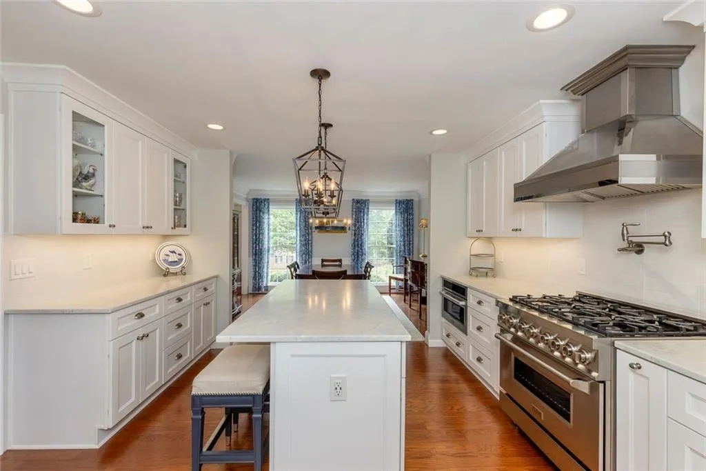 8145 Habersham Waters Road, Sandy Springs, Georgia 30350, 4 Bedrooms Bedrooms, ,3 BathroomsBathrooms,Residential,For Sale,8145 Habersham Waters Road,7633186