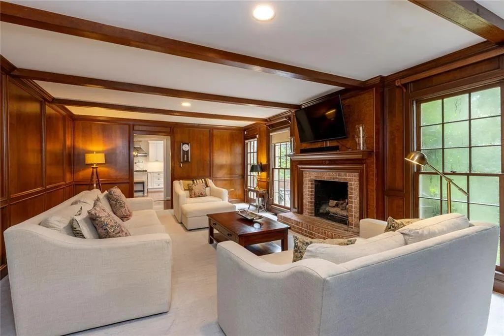 8145 Habersham Waters Road, Sandy Springs, Georgia 30350, 4 Bedrooms Bedrooms, ,3 BathroomsBathrooms,Residential,For Sale,8145 Habersham Waters Road,7633186