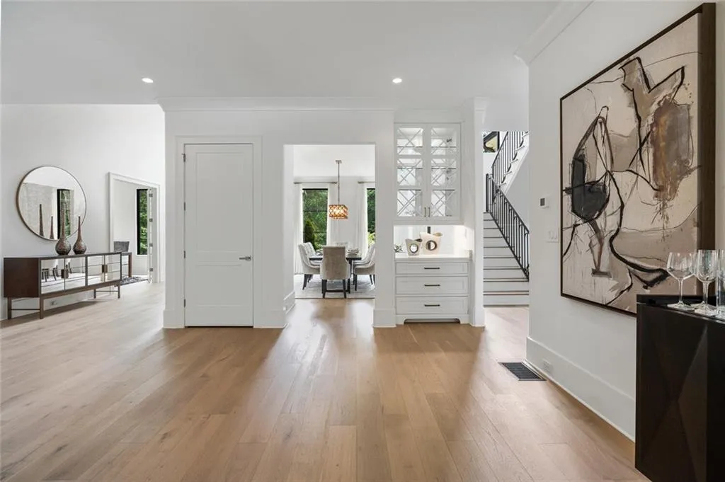 4555 Mystic Drive, Atlanta, Georgia 30342, 6 Bedrooms Bedrooms, ,6 BathroomsBathrooms,Residential,Sold,4555 Mystic Drive,6894606