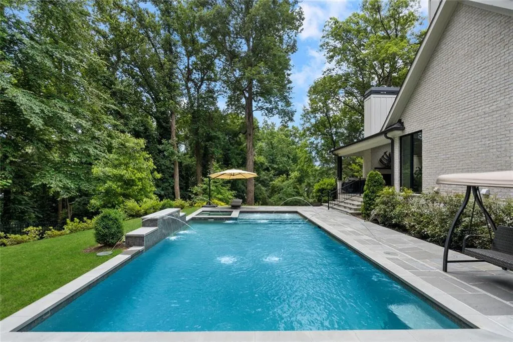 4555 Mystic Drive, Atlanta, Georgia 30342, 6 Bedrooms Bedrooms, ,6 BathroomsBathrooms,Residential,Sold,4555 Mystic Drive,6894606