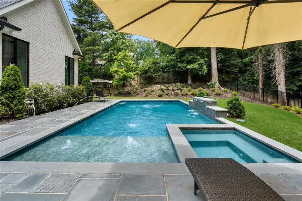 4555 Mystic Drive, Atlanta, Georgia 30342, 6 Bedrooms Bedrooms, ,6 BathroomsBathrooms,Residential,Sold,4555 Mystic Drive,6894606