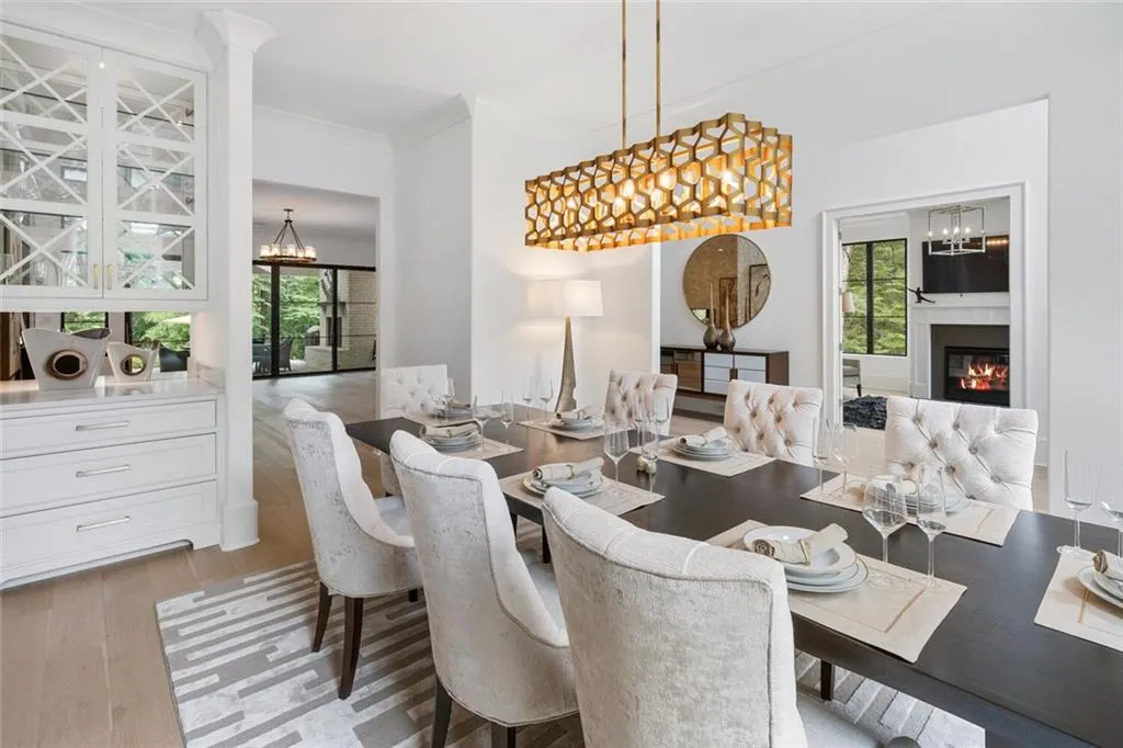 4555 Mystic Drive, Atlanta, Georgia 30342, 6 Bedrooms Bedrooms, ,6 BathroomsBathrooms,Residential,Sold,4555 Mystic Drive,6894606