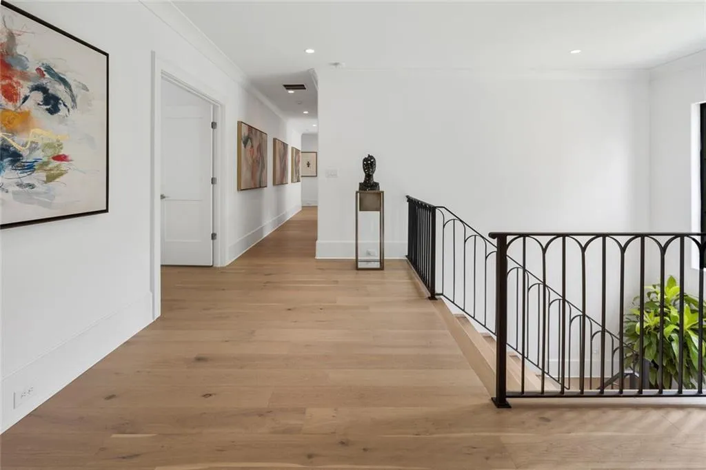 4555 Mystic Drive, Atlanta, Georgia 30342, 6 Bedrooms Bedrooms, ,6 BathroomsBathrooms,Residential,Sold,4555 Mystic Drive,6894606