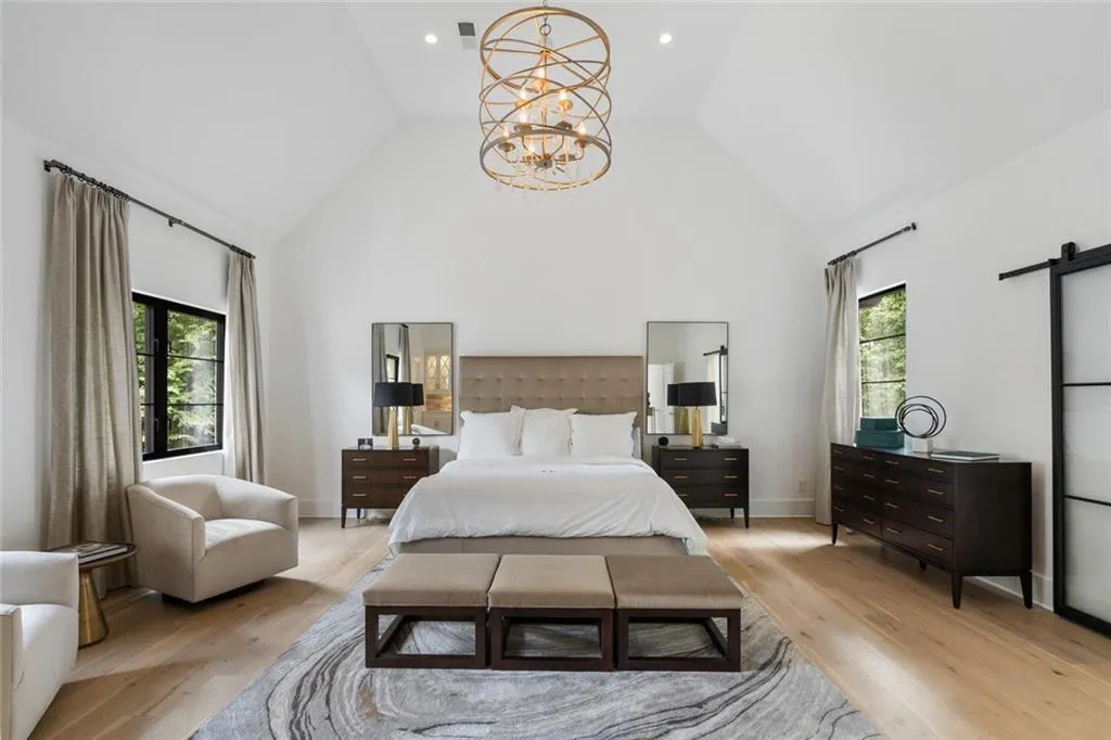 4555 Mystic Drive, Atlanta, Georgia 30342, 6 Bedrooms Bedrooms, ,6 BathroomsBathrooms,Residential,Sold,4555 Mystic Drive,6894606