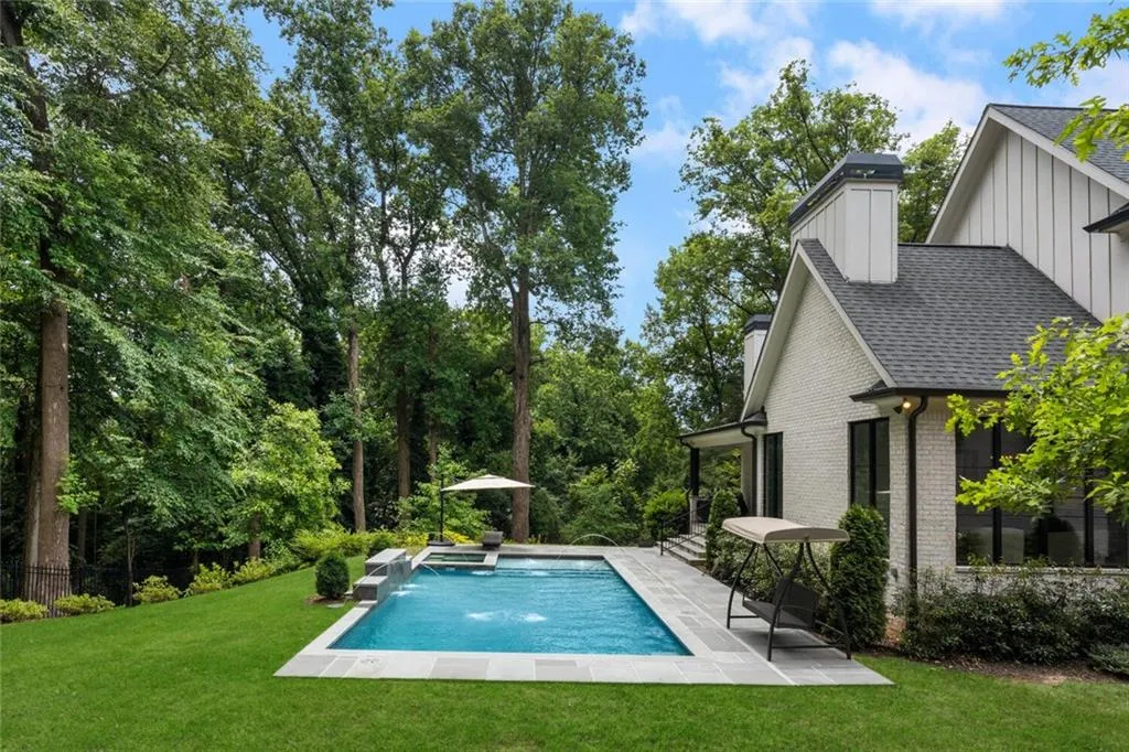 4555 Mystic Drive, Atlanta, Georgia 30342, 6 Bedrooms Bedrooms, ,6 BathroomsBathrooms,Residential,Sold,4555 Mystic Drive,6894606