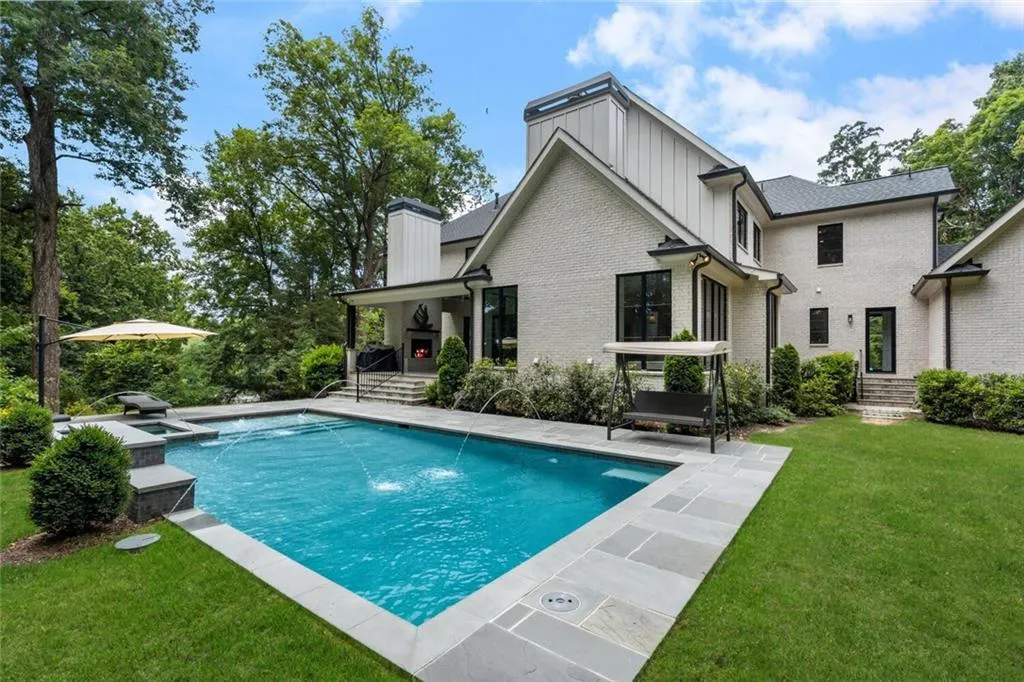 4555 Mystic Drive, Atlanta, Georgia 30342, 6 Bedrooms Bedrooms, ,6 BathroomsBathrooms,Residential,Sold,4555 Mystic Drive,6894606