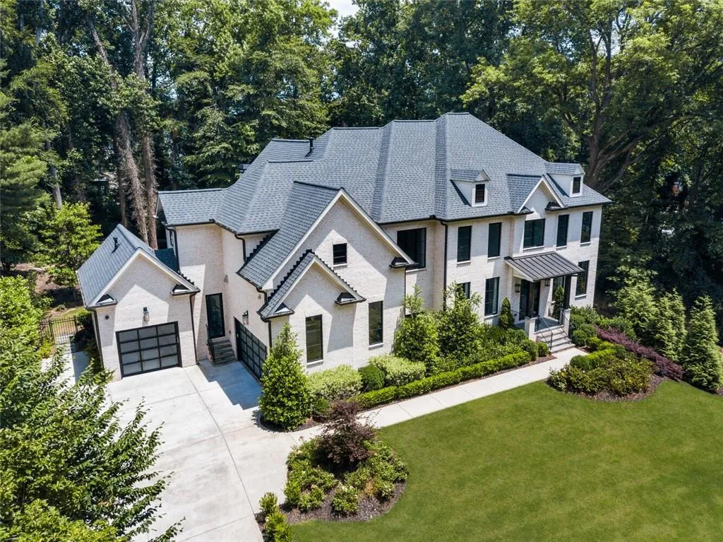 4555 Mystic Drive, Atlanta, Georgia 30342, 6 Bedrooms Bedrooms, ,6 BathroomsBathrooms,Residential,Sold,4555 Mystic Drive,6894606