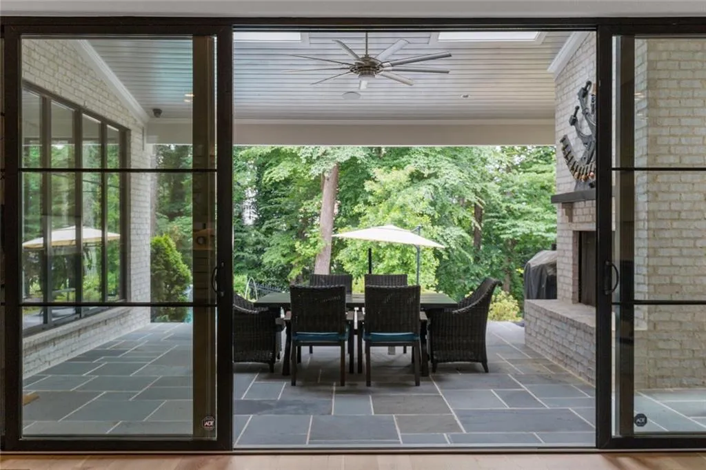 4555 Mystic Drive, Atlanta, Georgia 30342, 6 Bedrooms Bedrooms, ,6 BathroomsBathrooms,Residential,Sold,4555 Mystic Drive,6894606