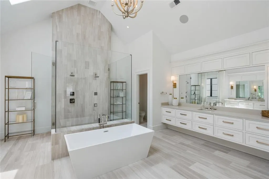 4555 Mystic Drive, Atlanta, Georgia 30342, 6 Bedrooms Bedrooms, ,6 BathroomsBathrooms,Residential,Sold,4555 Mystic Drive,6894606