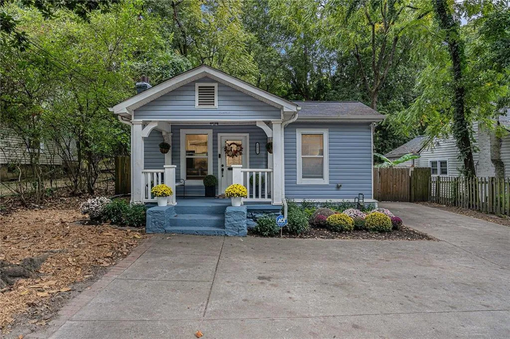 1812 Defoor, Atlanta, Georgia 30318, 3 Bedrooms Bedrooms, 0 ,2 BathroomsBathrooms,Residential,For Sale,1812 Defoor,7700497