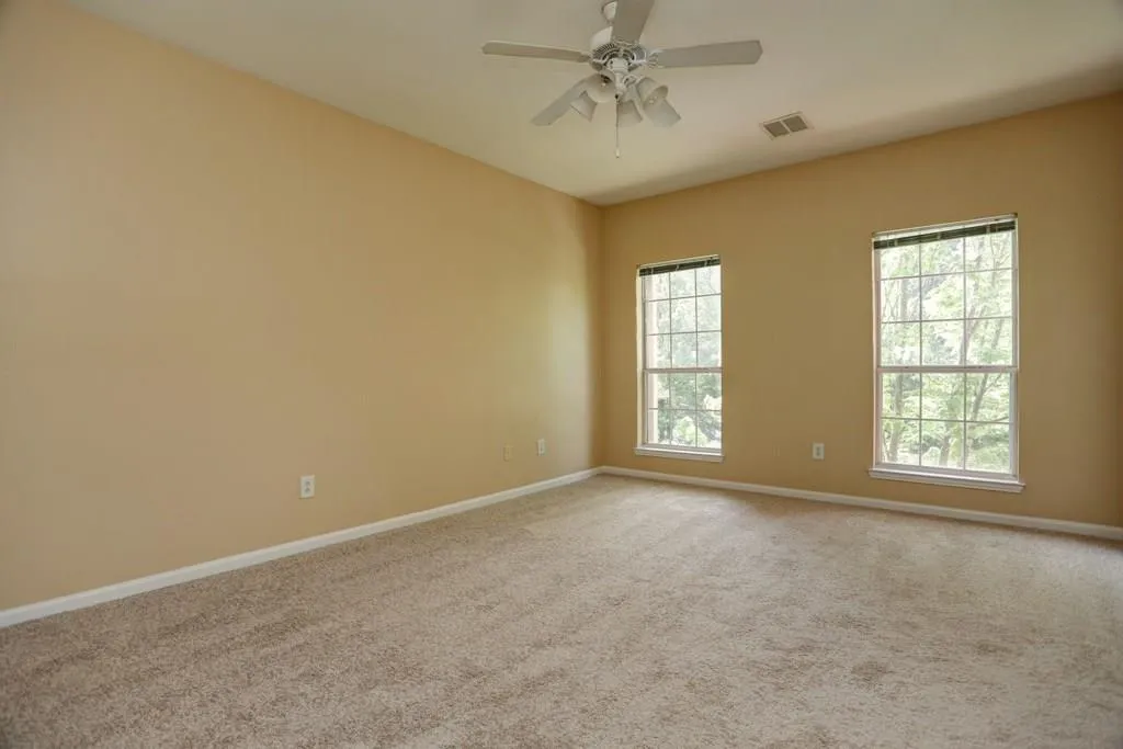 5641 Roswell Road Unit 305, Sandy Springs, Georgia 30342, 2 Bedrooms Bedrooms, ,2 BathroomsBathrooms,Residential,Sold,5641 Roswell Road Unit 305,5686315