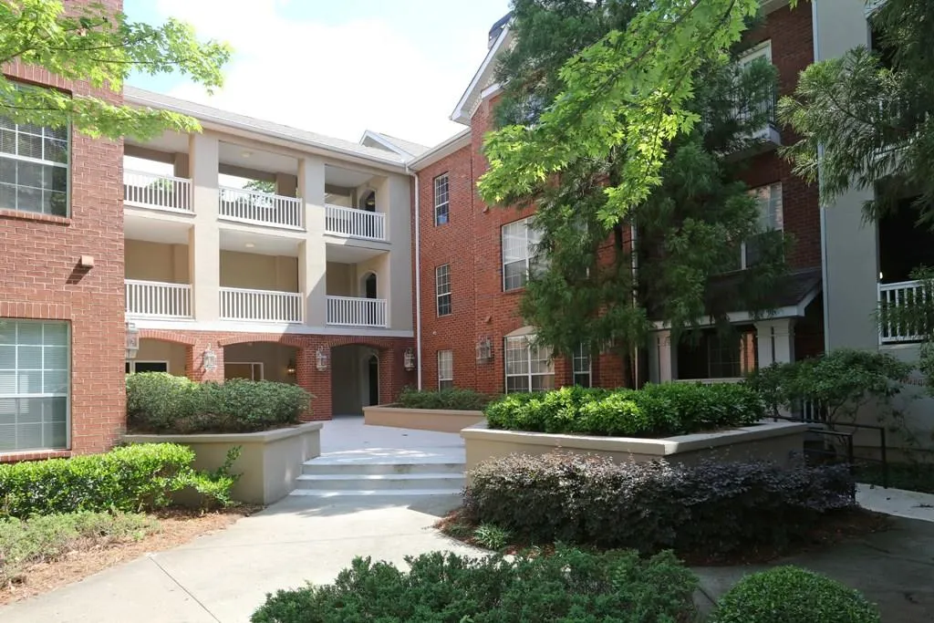 5641 Roswell Road Unit 305, Sandy Springs, Georgia 30342, 2 Bedrooms Bedrooms, ,2 BathroomsBathrooms,Residential,Sold,5641 Roswell Road Unit 305,5686315