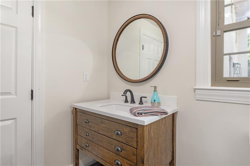 6270 Riverwood Drive, Sandy Springs, Georgia 30328, 5 Bedrooms Bedrooms, ,5 BathroomsBathrooms,Residential,Sold,6270 Riverwood Drive,7335973