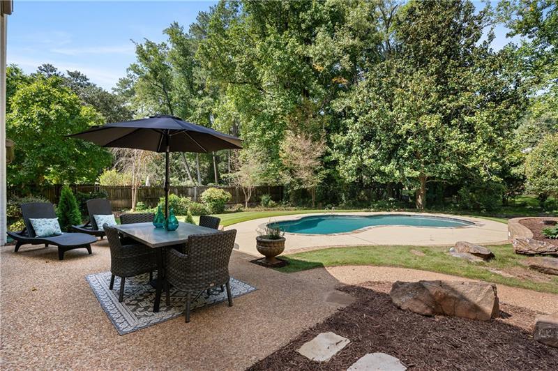 6270 Riverwood Drive, Sandy Springs, Georgia 30328, 5 Bedrooms Bedrooms, ,5 BathroomsBathrooms,Residential,Sold,6270 Riverwood Drive,7335973