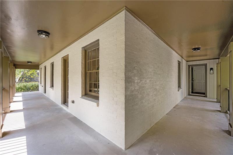6270 Riverwood Drive, Sandy Springs, Georgia 30328, 5 Bedrooms Bedrooms, ,5 BathroomsBathrooms,Residential,Sold,6270 Riverwood Drive,7335973