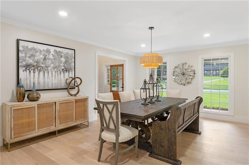 6270 Riverwood Drive, Sandy Springs, Georgia 30328, 5 Bedrooms Bedrooms, ,5 BathroomsBathrooms,Residential,Sold,6270 Riverwood Drive,7335973