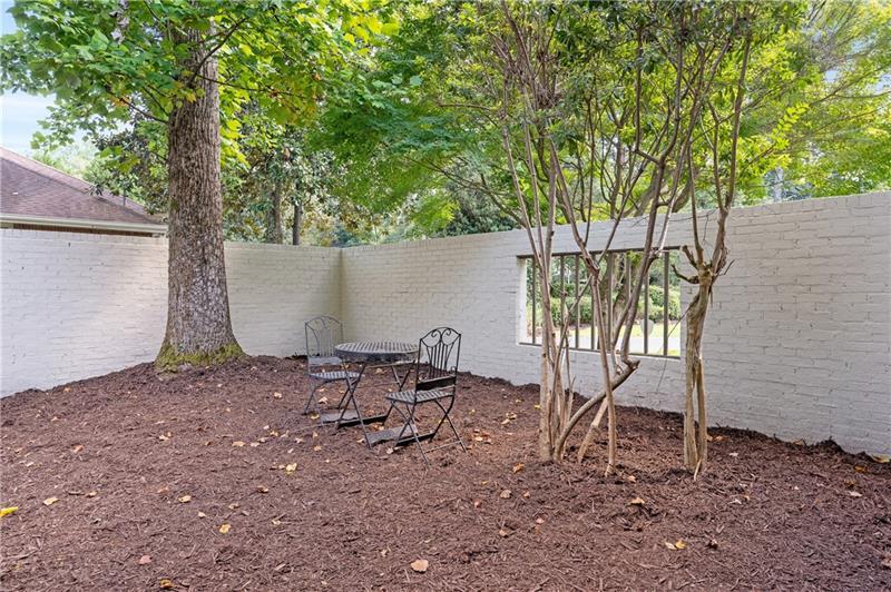 6270 Riverwood Drive, Sandy Springs, Georgia 30328, 5 Bedrooms Bedrooms, ,5 BathroomsBathrooms,Residential,Sold,6270 Riverwood Drive,7335973