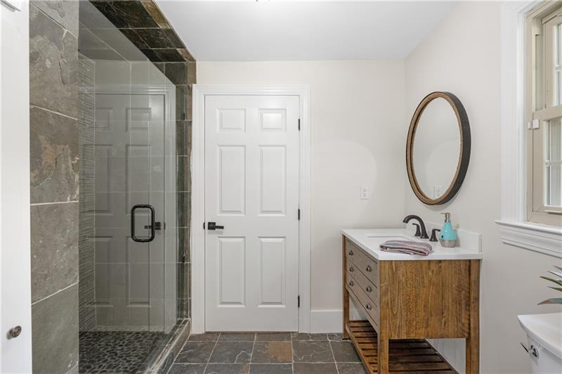 6270 Riverwood Drive, Sandy Springs, Georgia 30328, 5 Bedrooms Bedrooms, ,5 BathroomsBathrooms,Residential,Sold,6270 Riverwood Drive,7335973