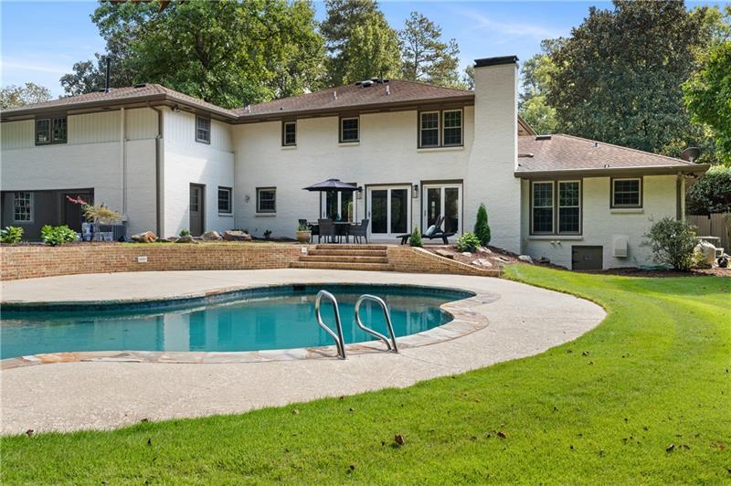 6270 Riverwood Drive, Sandy Springs, Georgia 30328, 5 Bedrooms Bedrooms, ,5 BathroomsBathrooms,Residential,Sold,6270 Riverwood Drive,7335973
