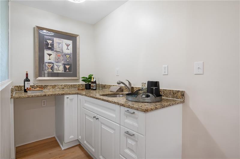 6270 Riverwood Drive, Sandy Springs, Georgia 30328, 5 Bedrooms Bedrooms, ,5 BathroomsBathrooms,Residential,Sold,6270 Riverwood Drive,7335973