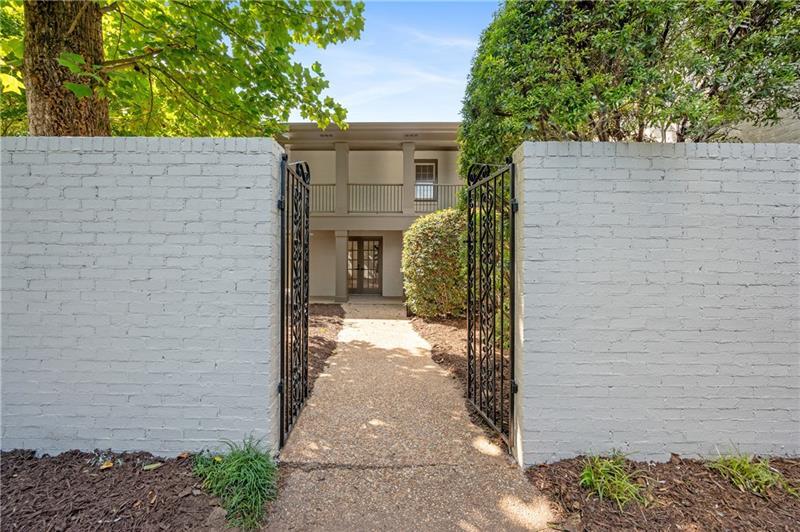 6270 Riverwood Drive, Sandy Springs, Georgia 30328, 5 Bedrooms Bedrooms, ,5 BathroomsBathrooms,Residential,Sold,6270 Riverwood Drive,7335973