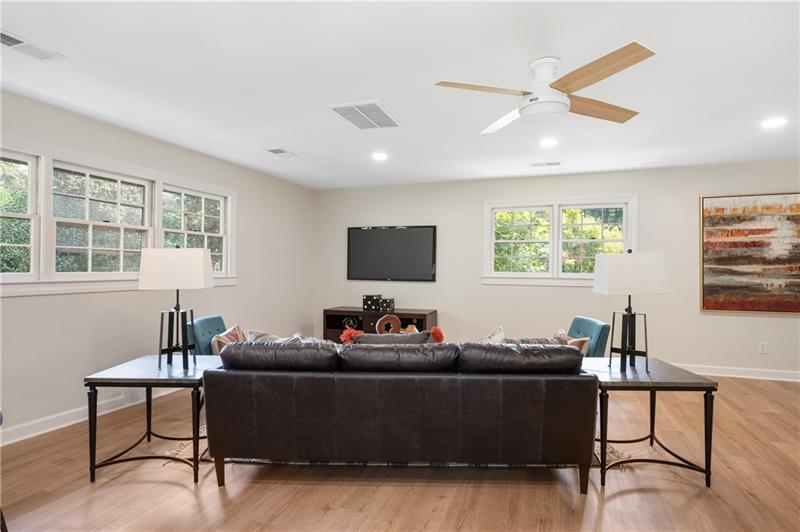 6270 Riverwood Drive, Sandy Springs, Georgia 30328, 5 Bedrooms Bedrooms, ,5 BathroomsBathrooms,Residential,Sold,6270 Riverwood Drive,7335973