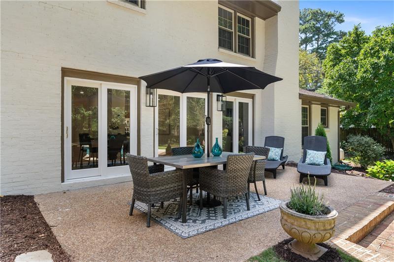 6270 Riverwood Drive, Sandy Springs, Georgia 30328, 5 Bedrooms Bedrooms, ,5 BathroomsBathrooms,Residential,Sold,6270 Riverwood Drive,7335973