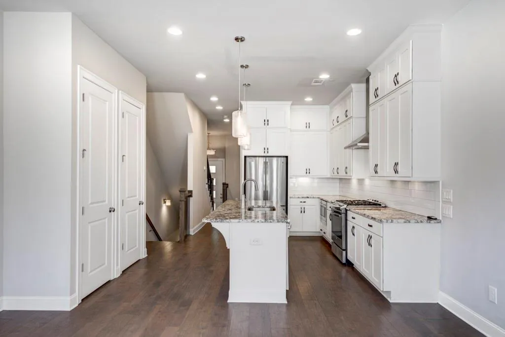 4743 Roswell Road, Atlanta, Georgia 30342, 2 Bedrooms Bedrooms, ,2 BathroomsBathrooms,Residential,Sold,4743 Roswell Road,7508207