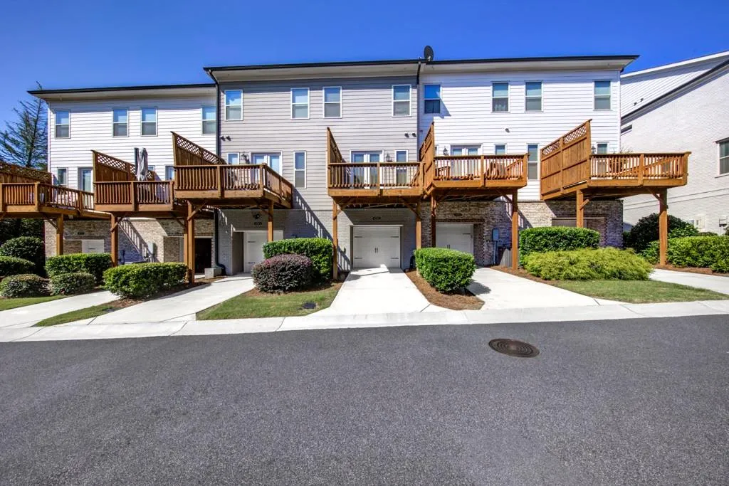 4743 Roswell Road, Atlanta, Georgia 30342, 2 Bedrooms Bedrooms, ,2 BathroomsBathrooms,Residential,Sold,4743 Roswell Road,7508207