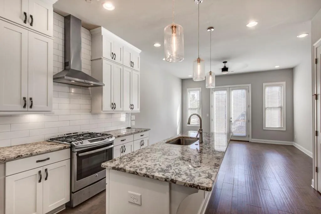 4743 Roswell Road, Atlanta, Georgia 30342, 2 Bedrooms Bedrooms, ,2 BathroomsBathrooms,Residential,Sold,4743 Roswell Road,7508207