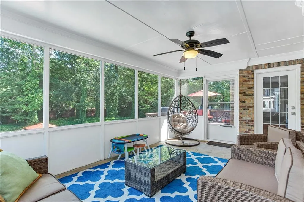 680 Amster Green Drive, Sandy Springs, Georgia 30350, 5 Bedrooms Bedrooms, ,4 BathroomsBathrooms,Residential,Sold,680 Amster Green Drive,6625724