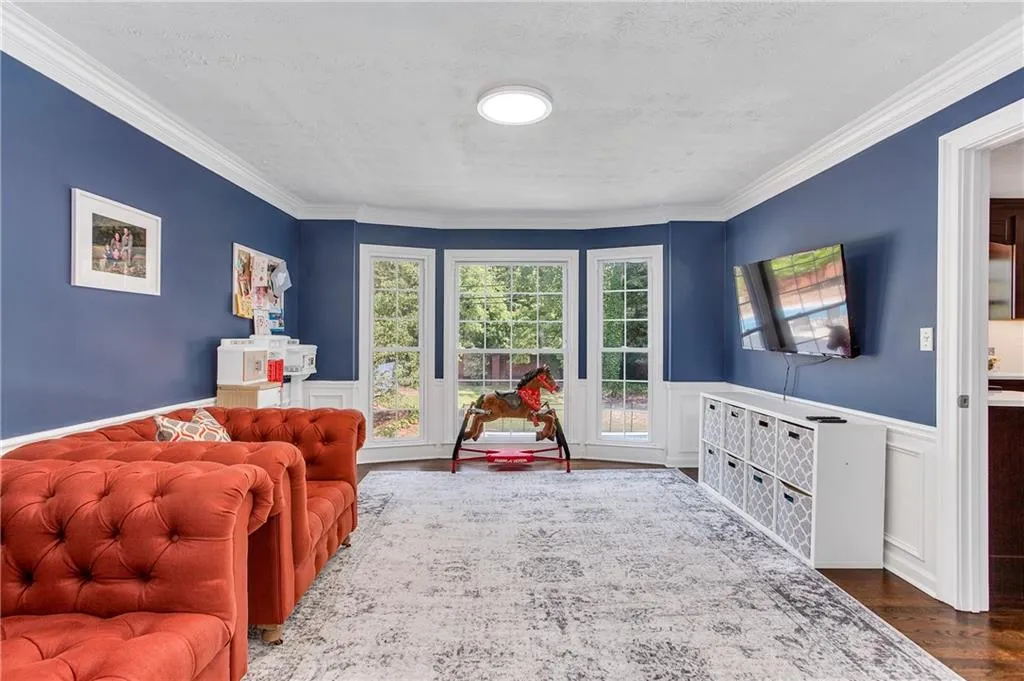 680 Amster Green Drive, Sandy Springs, Georgia 30350, 5 Bedrooms Bedrooms, ,4 BathroomsBathrooms,Residential,Sold,680 Amster Green Drive,6625724