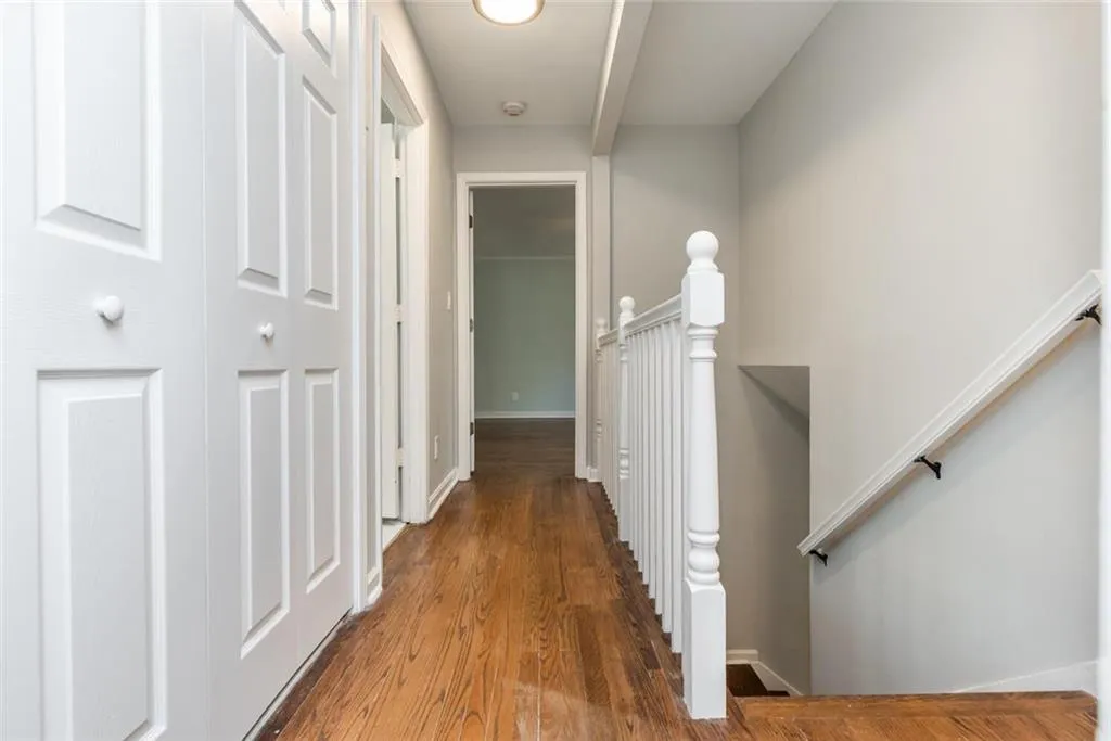 270 Glencourtney Drive, Sandy Springs, Georgia 30328, 4 Bedrooms Bedrooms, ,3 BathroomsBathrooms,Residential,Sold,270 Glencourtney Drive,7027881