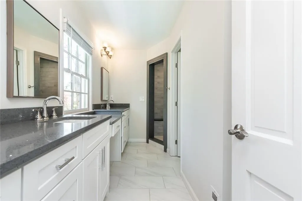 270 Glencourtney Drive, Sandy Springs, Georgia 30328, 4 Bedrooms Bedrooms, ,3 BathroomsBathrooms,Residential,Sold,270 Glencourtney Drive,7027881