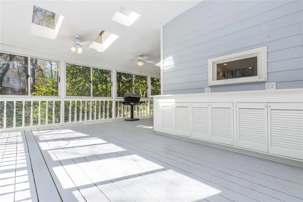 270 Glencourtney Drive, Sandy Springs, Georgia 30328, 4 Bedrooms Bedrooms, ,3 BathroomsBathrooms,Residential,Sold,270 Glencourtney Drive,7027881