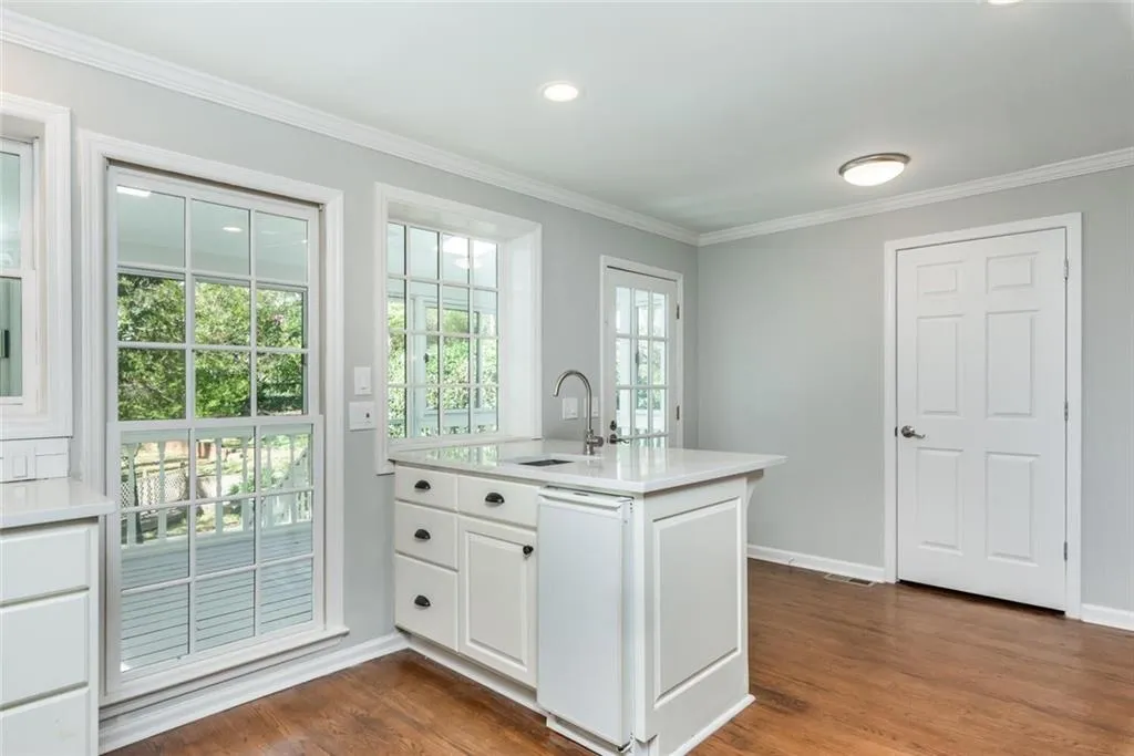 270 Glencourtney Drive, Sandy Springs, Georgia 30328, 4 Bedrooms Bedrooms, ,3 BathroomsBathrooms,Residential,Sold,270 Glencourtney Drive,7027881