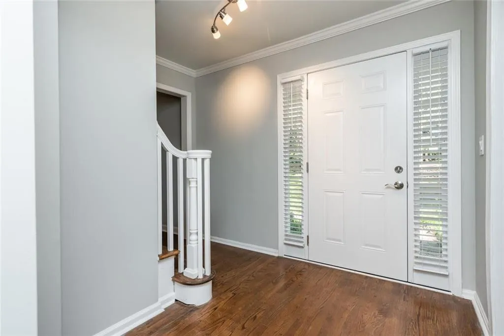 270 Glencourtney Drive, Sandy Springs, Georgia 30328, 4 Bedrooms Bedrooms, ,3 BathroomsBathrooms,Residential,Sold,270 Glencourtney Drive,7027881
