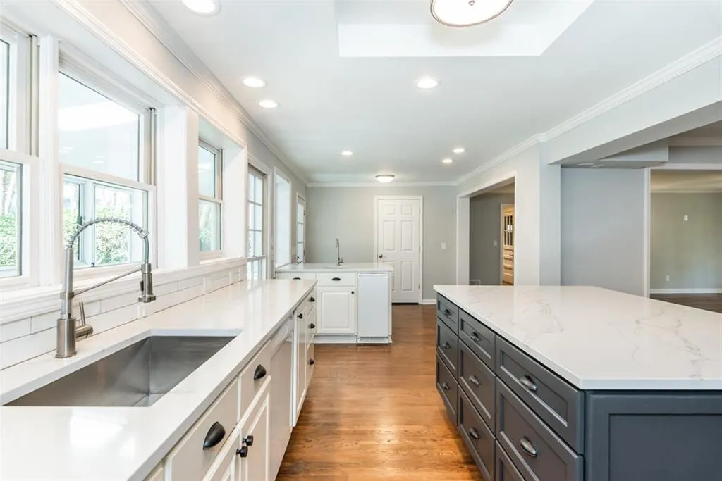 270 Glencourtney Drive, Sandy Springs, Georgia 30328, 4 Bedrooms Bedrooms, ,3 BathroomsBathrooms,Residential,Sold,270 Glencourtney Drive,7027881