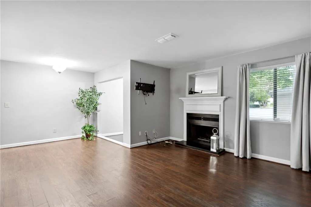 9003 Wingate Way, Sandy Springs, Georgia 30350, 1 Bedroom Bedrooms, ,1 BathroomBathrooms,Residential,Sold,9003 Wingate Way,7093197