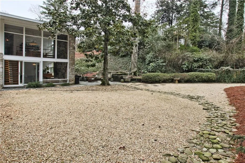 215 Alberta Drive Ne, Atlanta, Georgia 30305, 4 Bedrooms Bedrooms, ,2 BathroomsBathrooms,Residential,Sold,215 Alberta Drive Ne,5966048