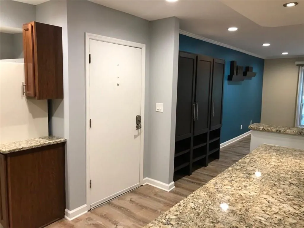 6851 Roswell Road Unit H16, Atlanta, Georgia 30328, 3 Bedrooms Bedrooms, ,2 BathroomsBathrooms,Residential,Sold,6851 Roswell Road Unit H16,6082504