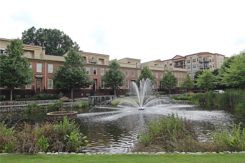 813 Creekgarden Court Unit 3, Atlanta, Georgia 30339, 3 Bedrooms Bedrooms, ,3 BathroomsBathrooms,Residential,Sold,813 Creekgarden Court Unit 3,5874684