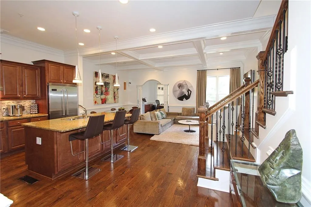 813 Creekgarden Court Unit 3, Atlanta, Georgia 30339, 3 Bedrooms Bedrooms, ,3 BathroomsBathrooms,Residential,Sold,813 Creekgarden Court Unit 3,5874684