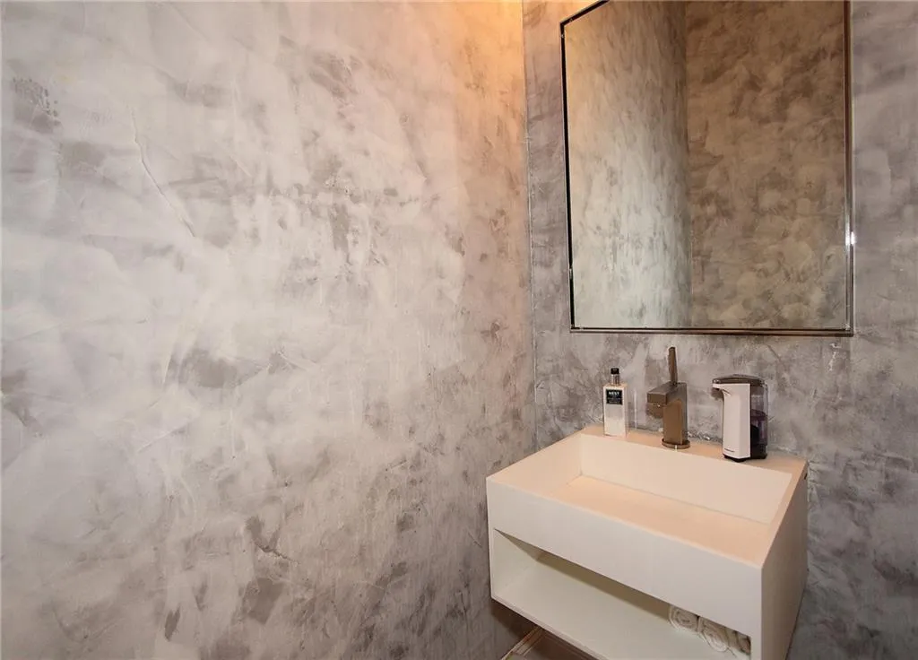 813 Creekgarden Court Unit 3, Atlanta, Georgia 30339, 3 Bedrooms Bedrooms, ,3 BathroomsBathrooms,Residential,Sold,813 Creekgarden Court Unit 3,5874684