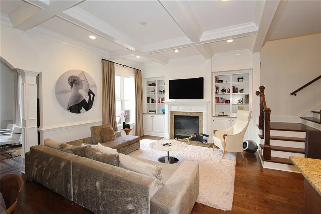 813 Creekgarden Court Unit 3, Atlanta, Georgia 30339, 3 Bedrooms Bedrooms, ,3 BathroomsBathrooms,Residential,Sold,813 Creekgarden Court Unit 3,5874684