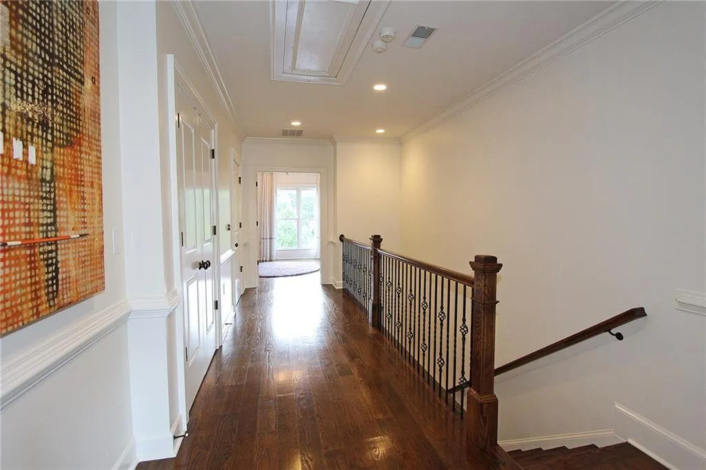 813 Creekgarden Court Unit 3, Atlanta, Georgia 30339, 3 Bedrooms Bedrooms, ,3 BathroomsBathrooms,Residential,Sold,813 Creekgarden Court Unit 3,5874684