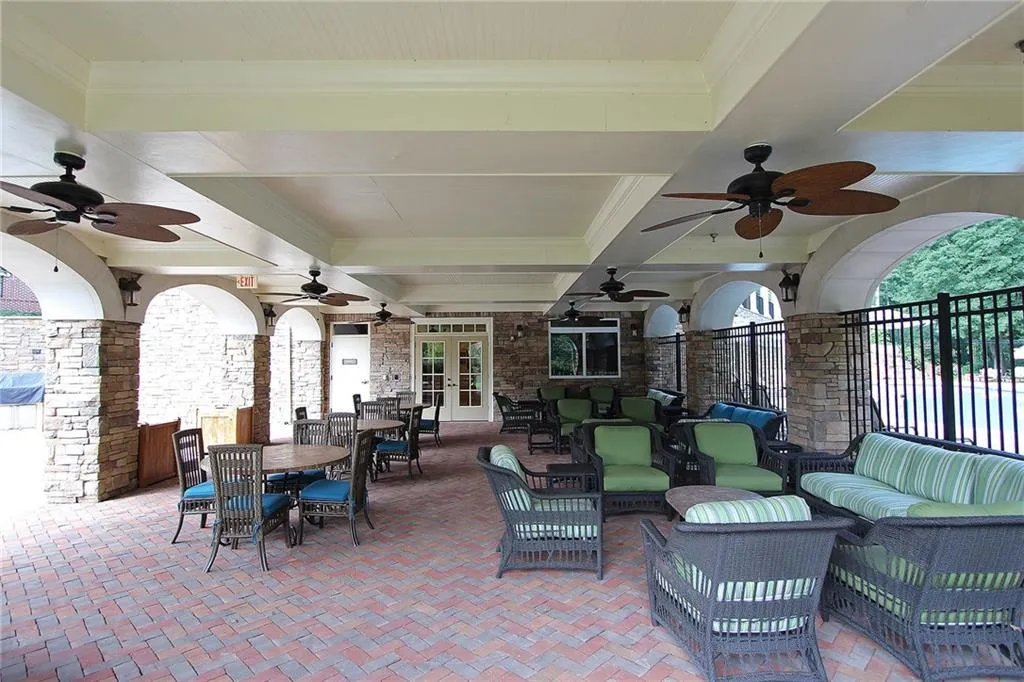 813 Creekgarden Court Unit 3, Atlanta, Georgia 30339, 3 Bedrooms Bedrooms, ,3 BathroomsBathrooms,Residential,Sold,813 Creekgarden Court Unit 3,5874684